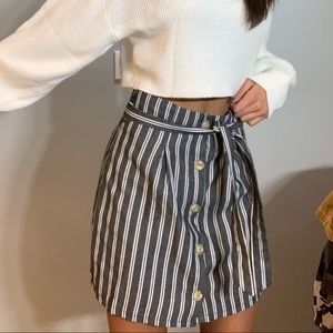 ROMWE Grey & White Skirt